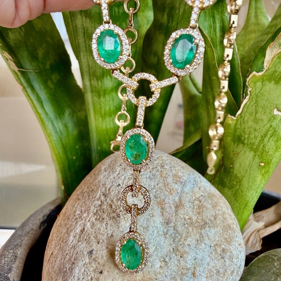 Effy 14 karat gold 8 carats  emerald and diamond  Necklace - Picture 6 of 14